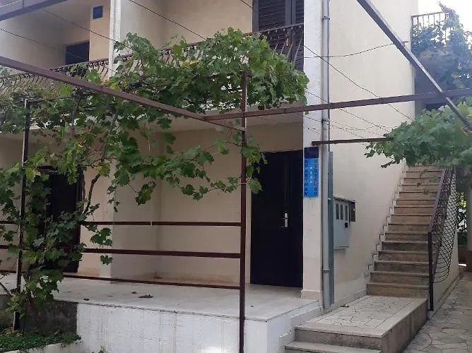 Διαμέρισμα With Parking Space Supetar, Brac - 5653 Supetar